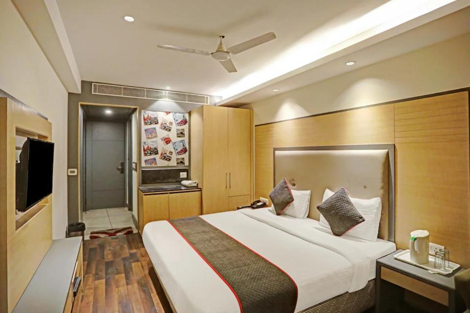 Hotel Superb 5 Mins Walk From New Delhi Station Exterior foto