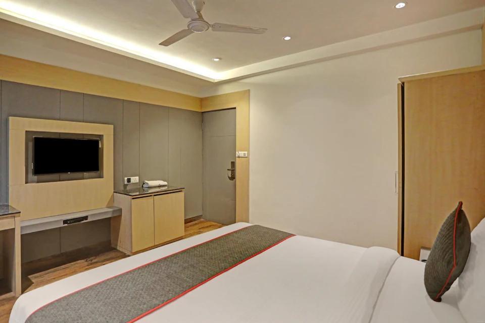 Hotel Superb 5 Mins Walk From New Delhi Station Exterior foto