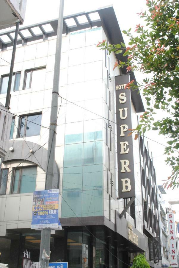 Hotel Superb 5 Mins Walk From New Delhi Station Exterior foto